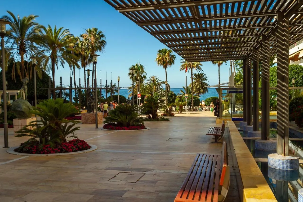Marbella Banus Suites - Ceibo Centro Plaza Banus Suite Apartment Spain